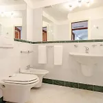 Miramare Con Ampia Piscina Riscaldata E Vista Mare فيلة