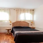 Miramare Con Ampia Piscina Riscaldata E Vista Mare אוספדלטי