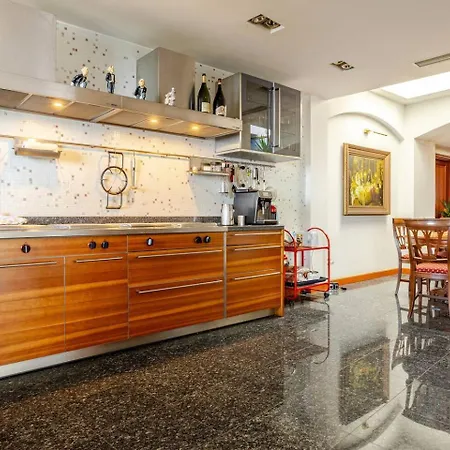 Вилла Miramare Con Ampia Piscina Riscaldata E Vista Mare Оспедалетти