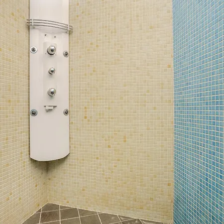 Miramare Con Ampia Piscina Riscaldata E Vista Mare Вилла