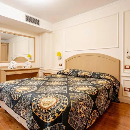 Miramare Con Ampia Piscina Riscaldata E Vista Mare Оспедалетти