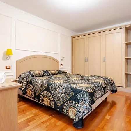 Miramare Con Ampia Piscina Riscaldata E Vista Mare * Ospedaletti