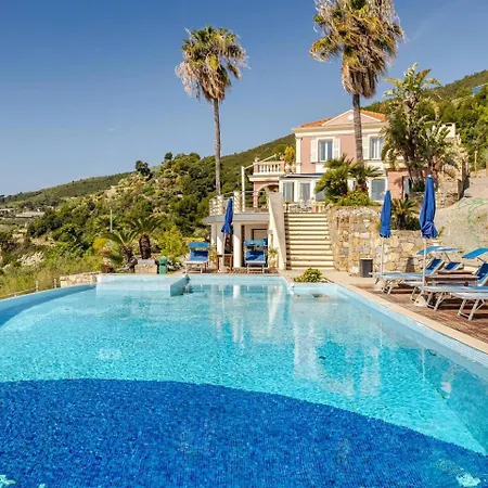 Вилла Miramare Con Ampia Piscina Riscaldata E Vista Mare