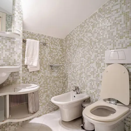 Miramare Con Ampia Piscina Riscaldata E Vista Mare Villa