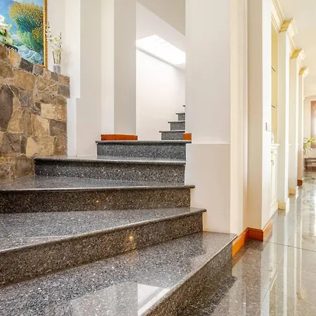 Miramare Con Ampia Piscina Riscaldata E Vista Mare * Ospedaletti