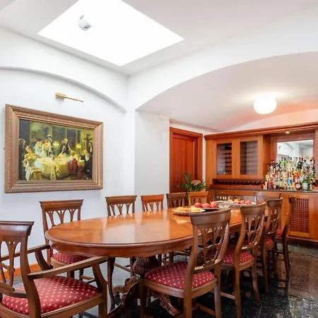 Miramare Con Ampia Piscina Riscaldata E Vista Mare *