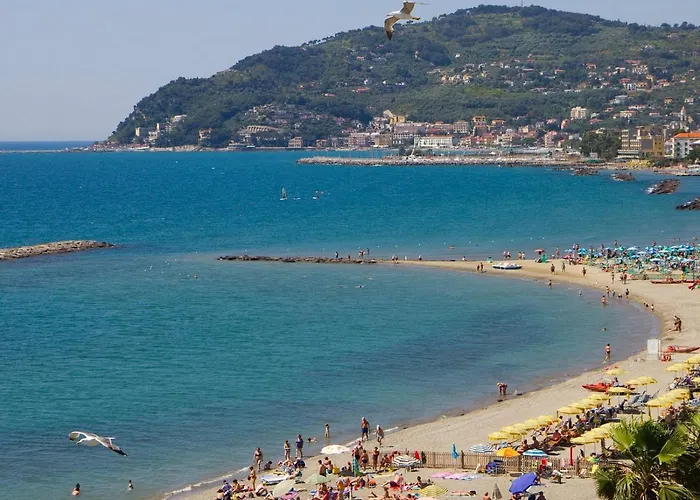 Miramare Con Ampia Piscina Riscaldata E Vista Mare Villa