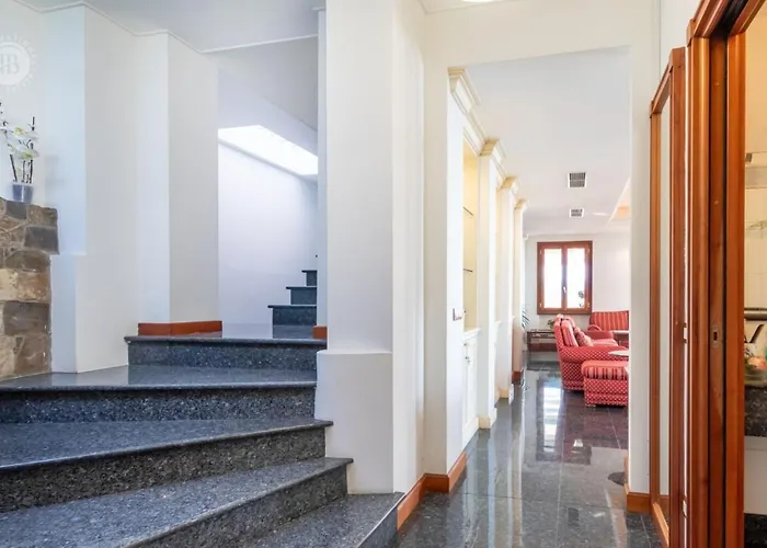 Miramare Con Ampia Piscina Riscaldata E Vista Mare Villa Ospedaletti